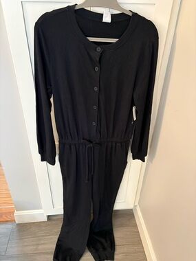 Amazon Essentials Black Long Sleeve Button-Front Jumpsuit